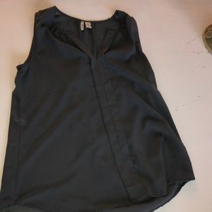 gray blousy tank size XL